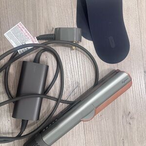 Dyson Airstrait Straightener